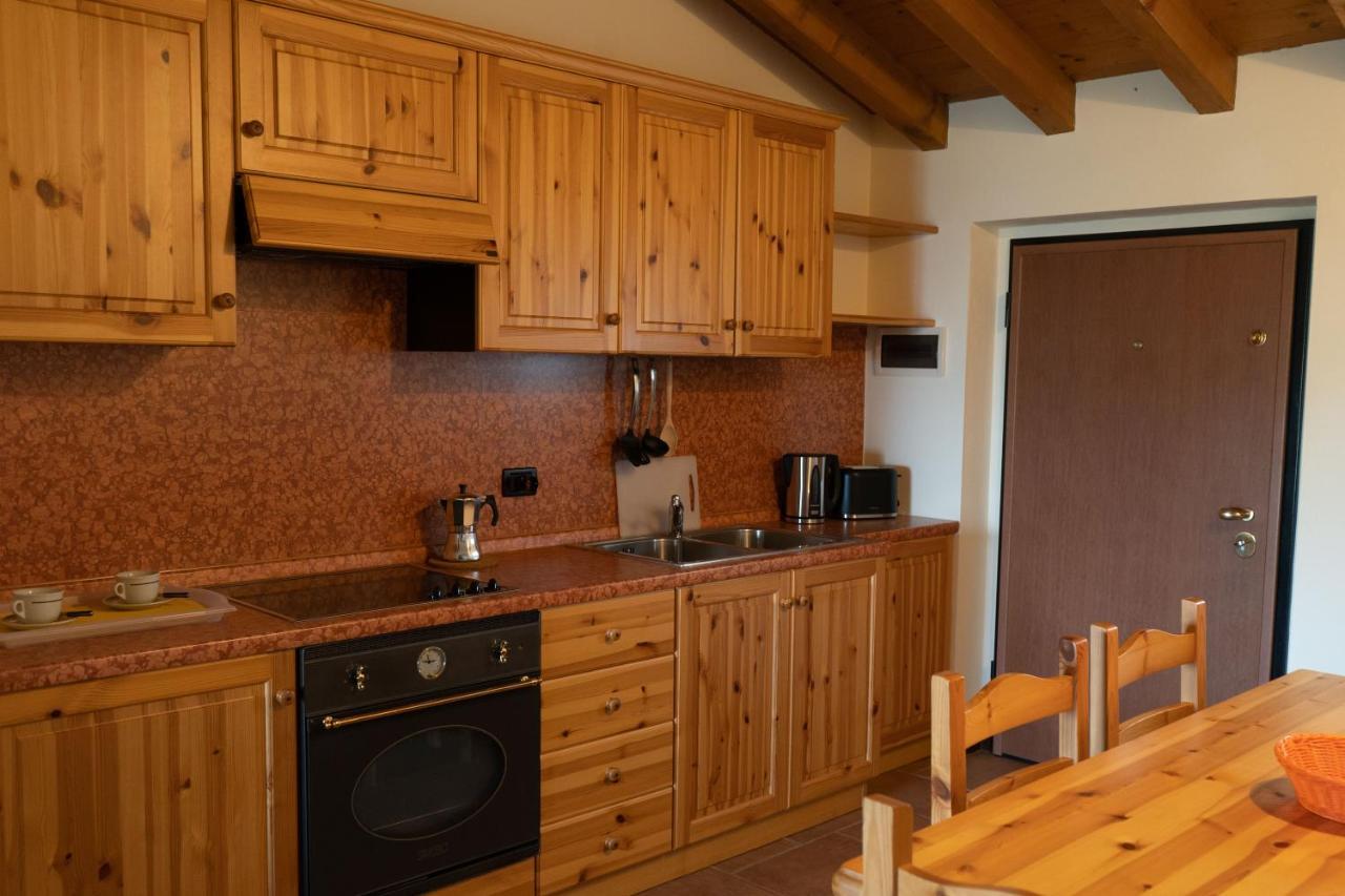 La Fiocchina - Magic Place - Apartments & Studios In Garda Lake - Countryside Farmhouse, Inside The Middle Of The Lake Salò Eksteriør billede