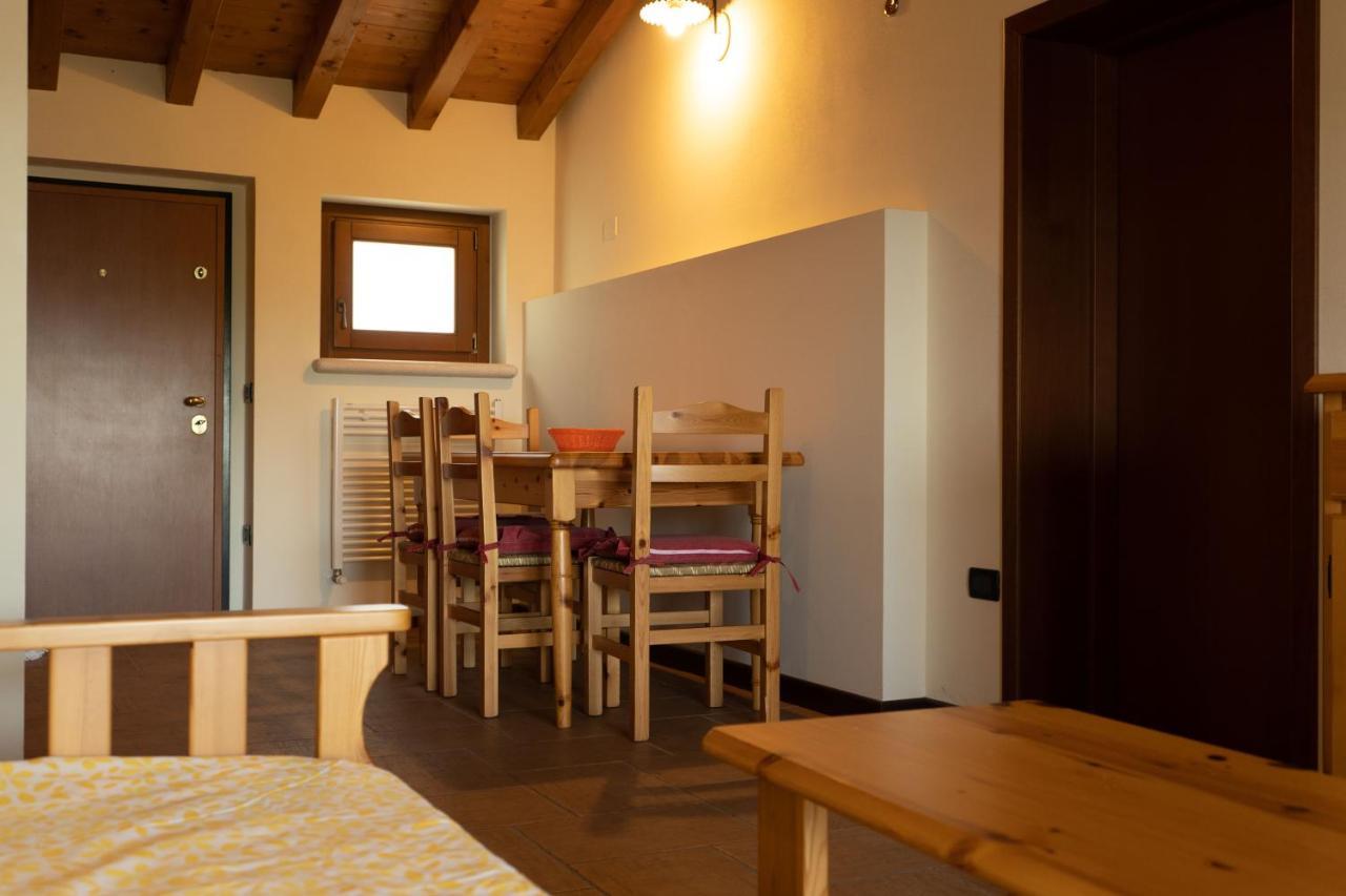 La Fiocchina - Magic Place - Apartments & Studios In Garda Lake - Countryside Farmhouse, Inside The Middle Of The Lake Salò Eksteriør billede