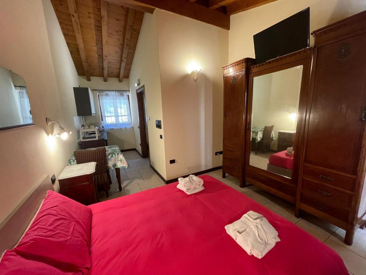 La Fiocchina - Magic Place - Apartments & Studios In Garda Lake - Countryside Farmhouse, Inside The Middle Of The Lake Salò Eksteriør billede
