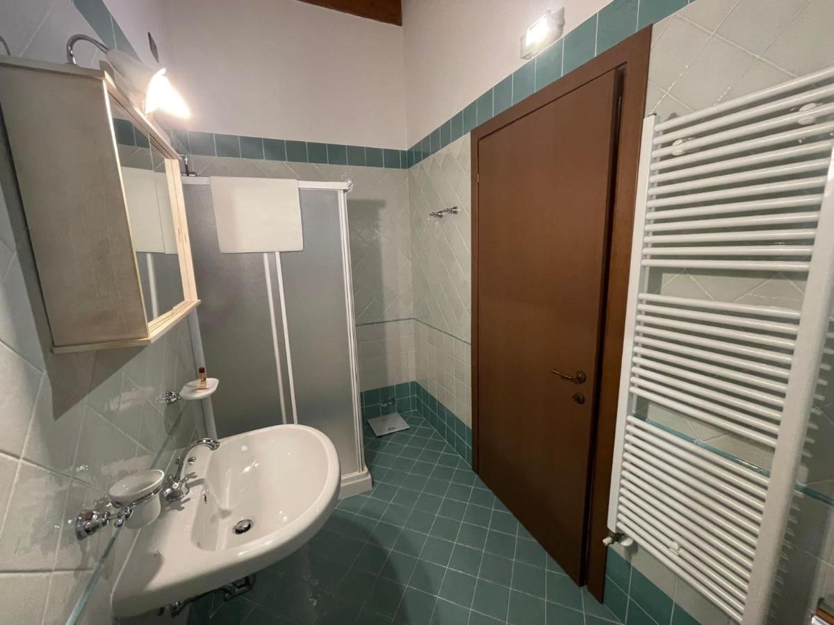 La Fiocchina - Magic Place - Apartments & Studios In Garda Lake - Countryside Farmhouse, Inside The Middle Of The Lake Salò Eksteriør billede