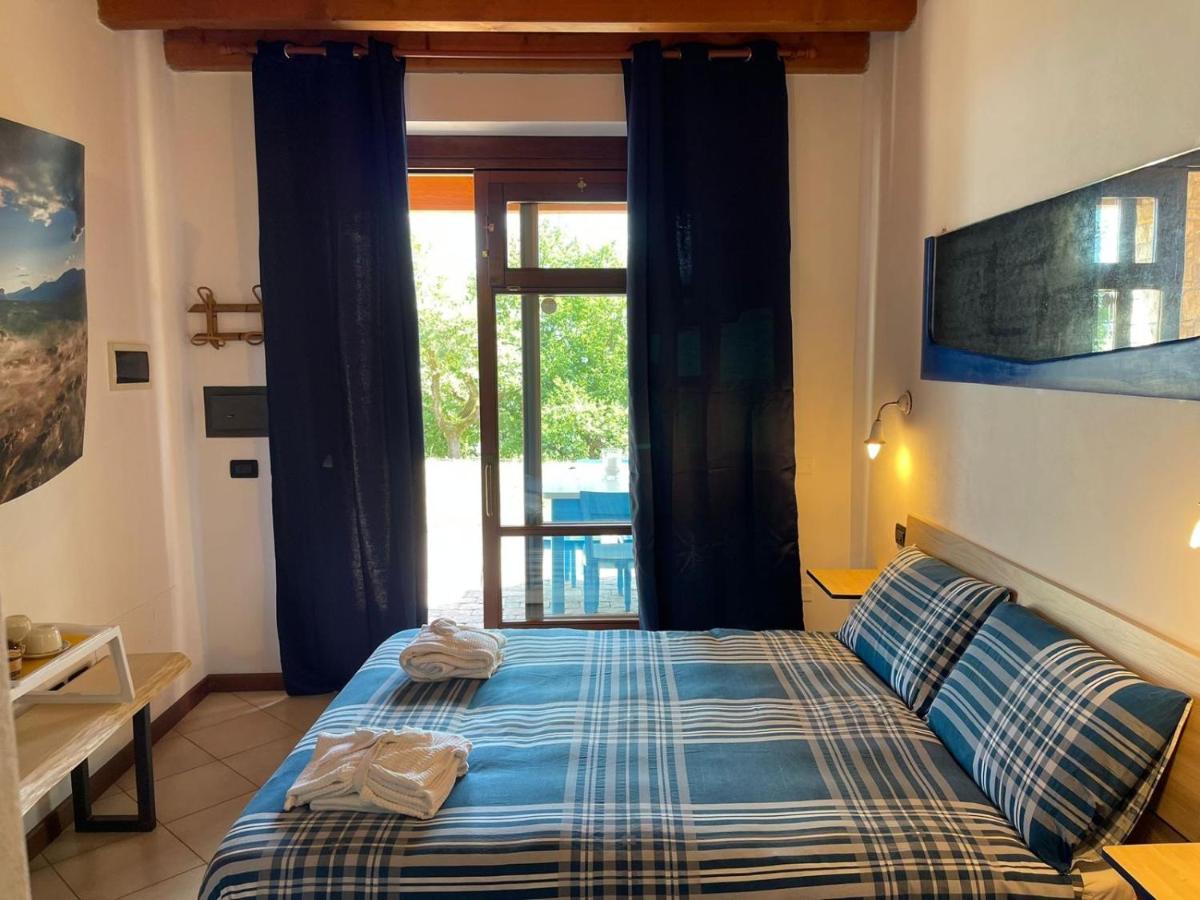 La Fiocchina - Magic Place - Apartments & Studios In Garda Lake - Countryside Farmhouse, Inside The Middle Of The Lake Salò Eksteriør billede