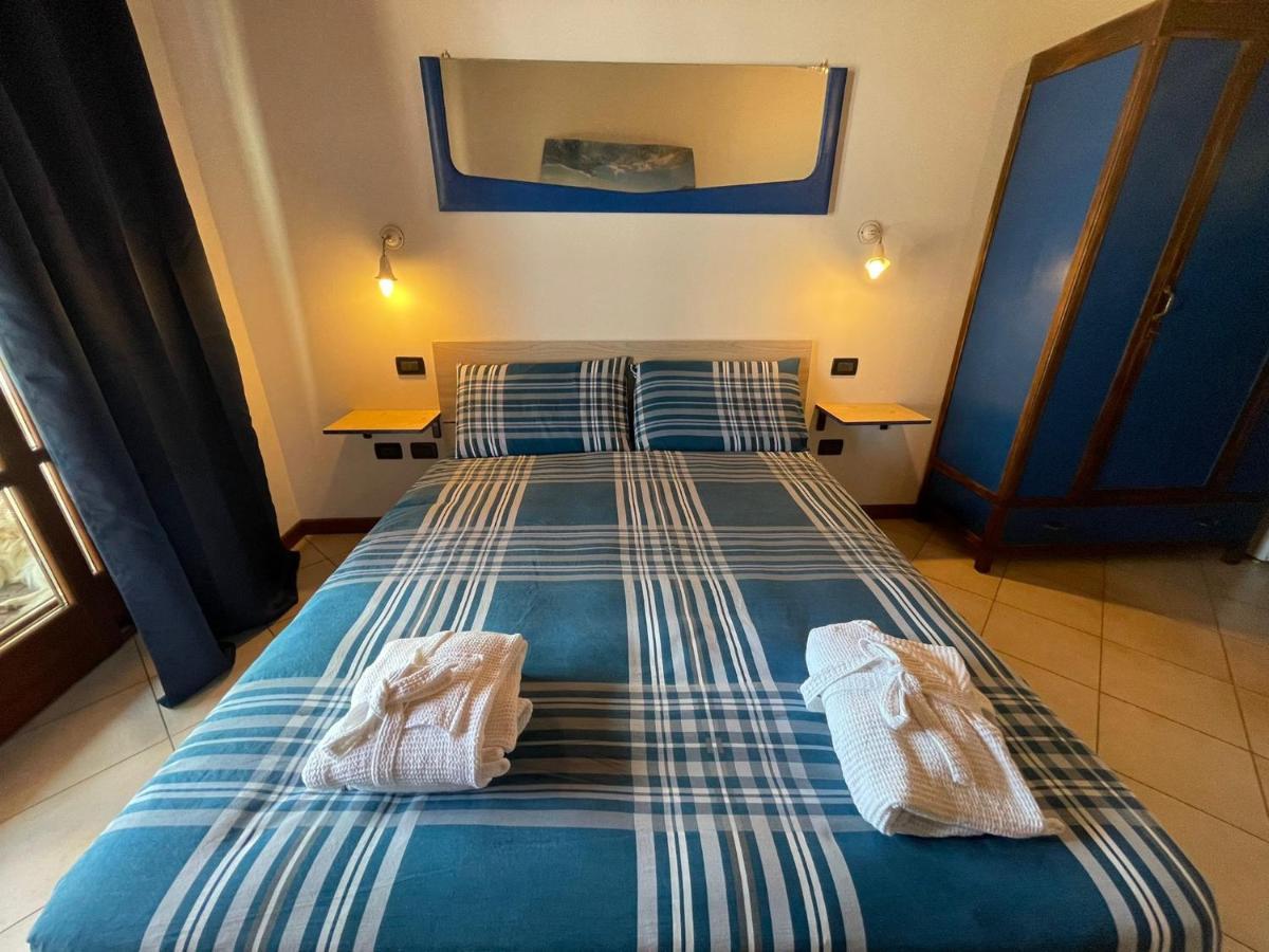 La Fiocchina - Magic Place - Apartments & Studios In Garda Lake - Countryside Farmhouse, Inside The Middle Of The Lake Salò Eksteriør billede