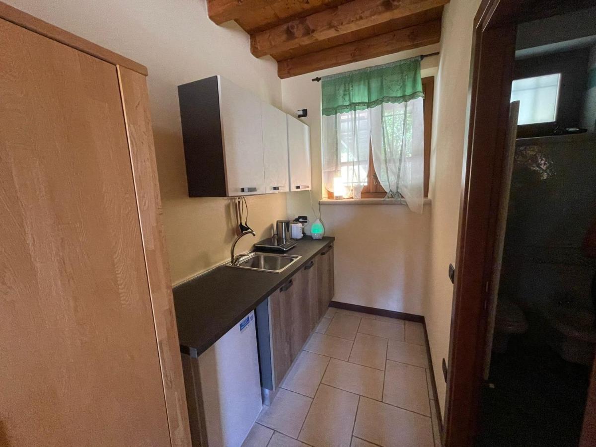La Fiocchina - Magic Place - Apartments & Studios In Garda Lake - Countryside Farmhouse, Inside The Middle Of The Lake Salò Eksteriør billede
