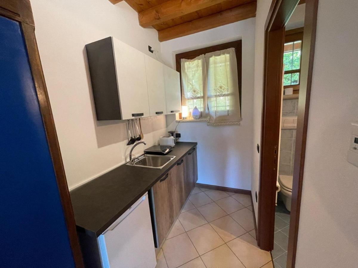 La Fiocchina - Magic Place - Apartments & Studios In Garda Lake - Countryside Farmhouse, Inside The Middle Of The Lake Salò Eksteriør billede