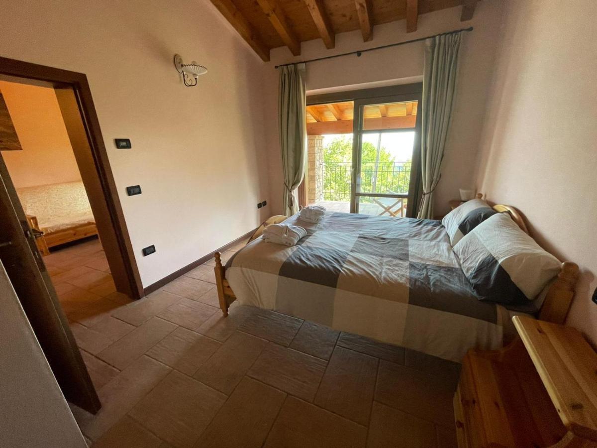 La Fiocchina - Magic Place - Apartments & Studios In Garda Lake - Countryside Farmhouse, Inside The Middle Of The Lake Salò Eksteriør billede