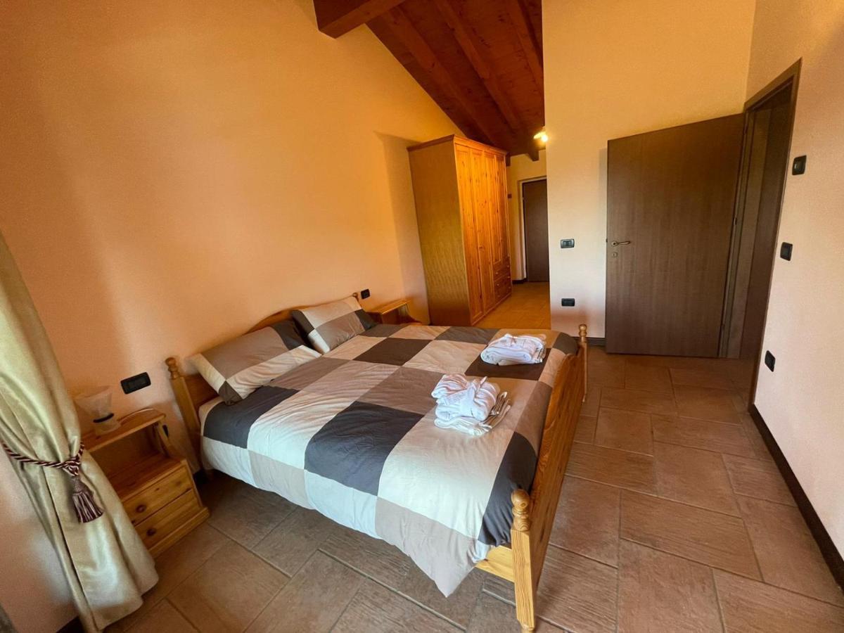 La Fiocchina - Magic Place - Apartments & Studios In Garda Lake - Countryside Farmhouse, Inside The Middle Of The Lake Salò Eksteriør billede
