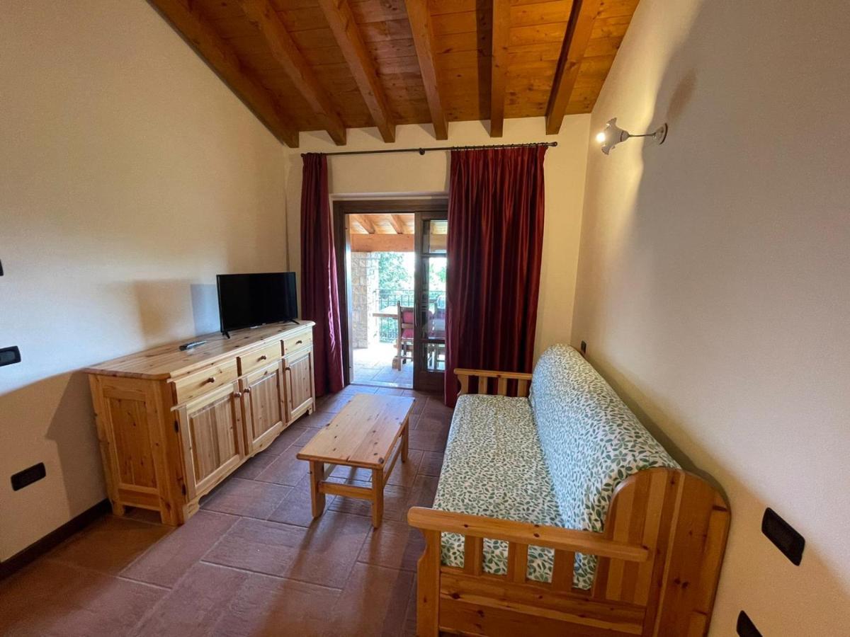La Fiocchina - Magic Place - Apartments & Studios In Garda Lake - Countryside Farmhouse, Inside The Middle Of The Lake Salò Eksteriør billede