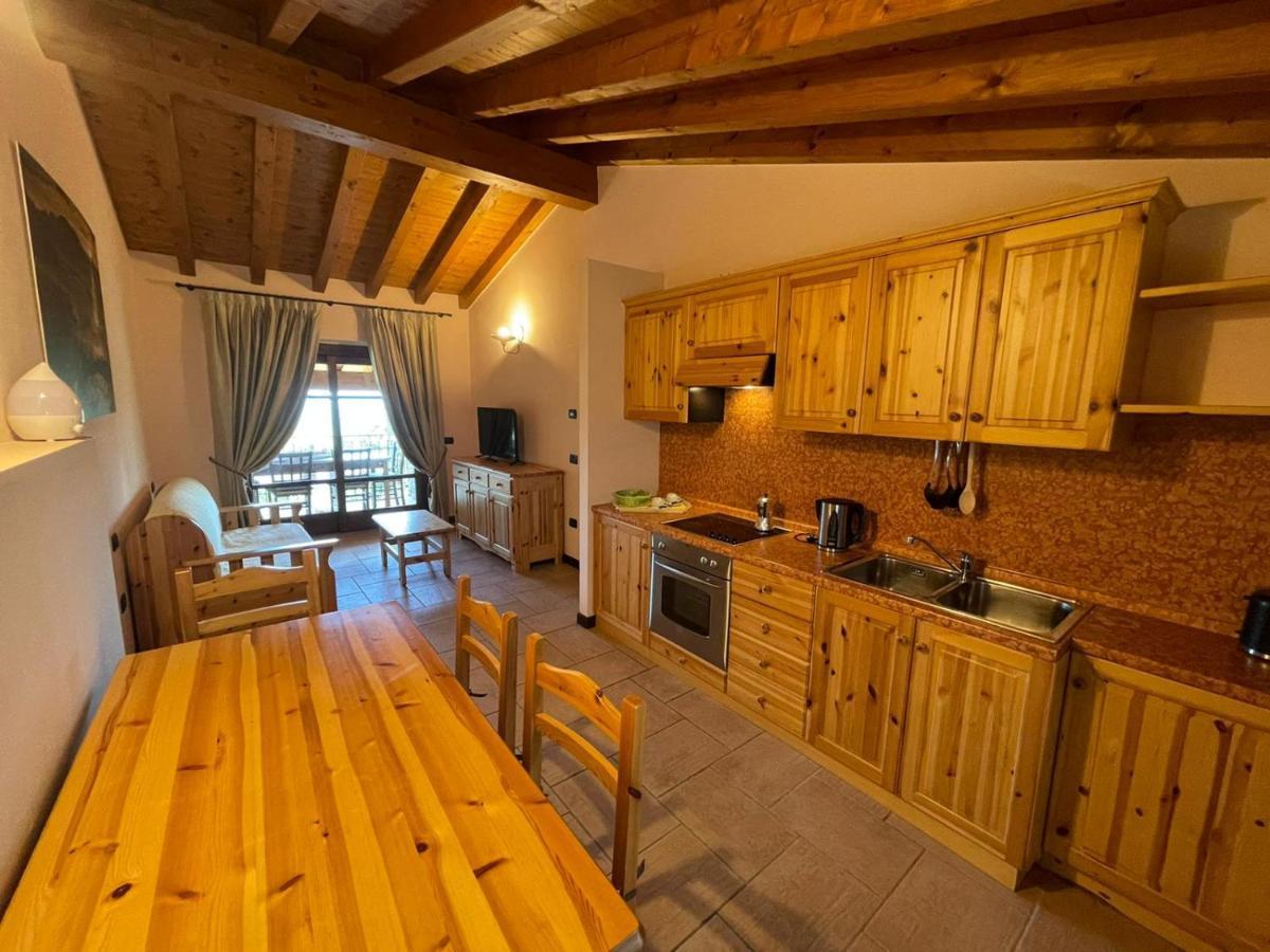 La Fiocchina - Magic Place - Apartments & Studios In Garda Lake - Countryside Farmhouse, Inside The Middle Of The Lake Salò Eksteriør billede